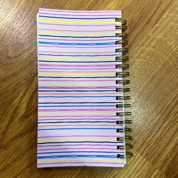 Brand new undated Weekly planner - Picture 2 of 4